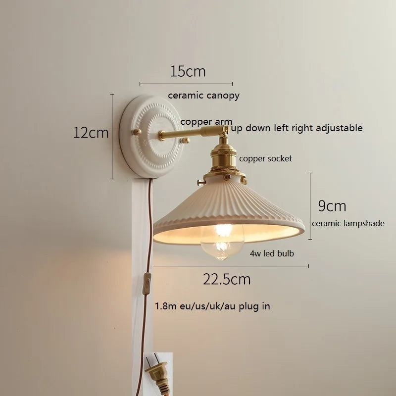 Parietta - LED-Wandleuchte mit Keramikschirm und Kupferarm