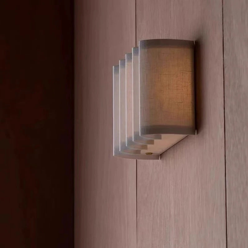 Murano - Wabi-Sabi-Stoffwandleuchte in Weiß mit LED