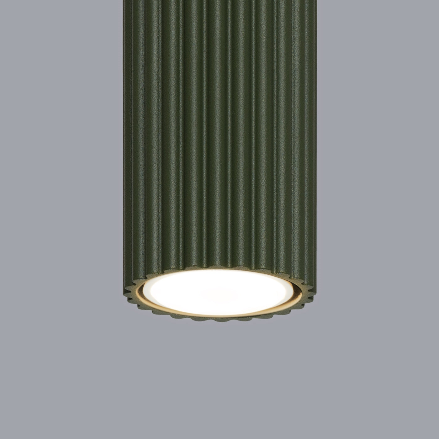 Olivgrüne - Deckenleuchte in geriffelter Rohrform