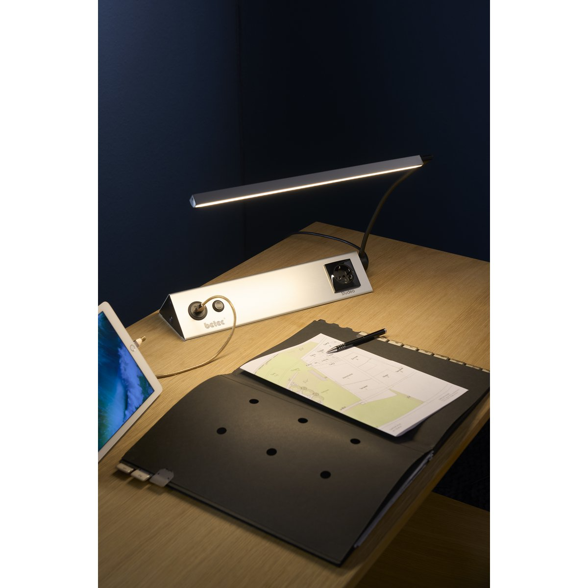 Studeo - 2700K LED-Schreibtischlampe