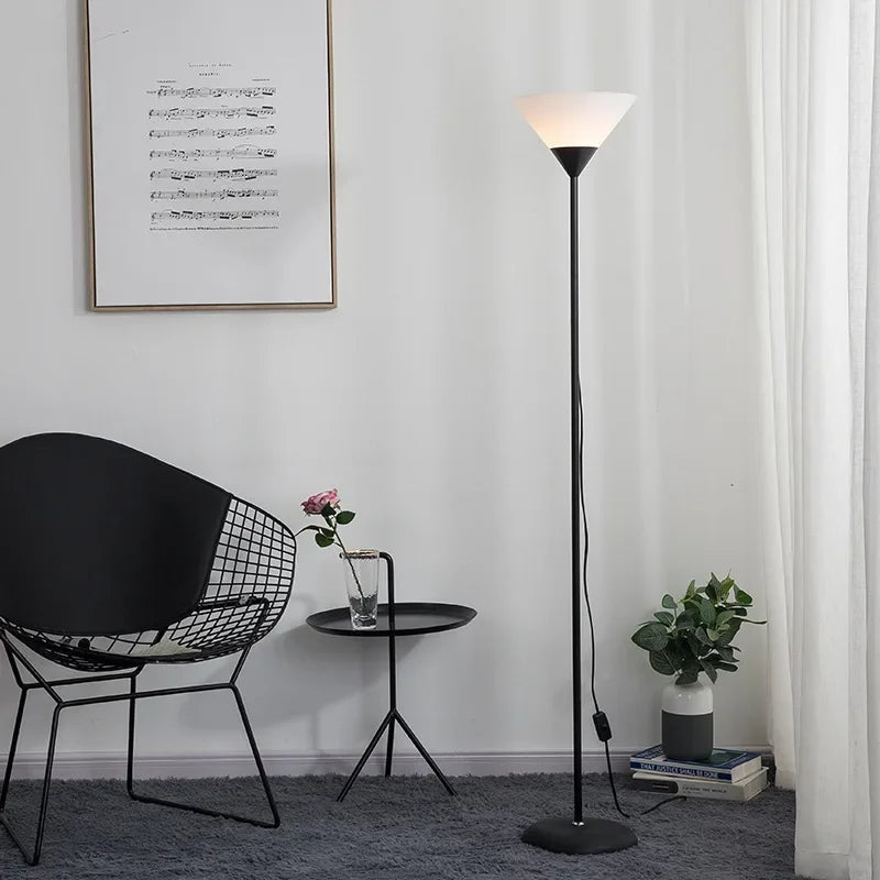 LumiArc - minimalistische LED-Stehleuchte