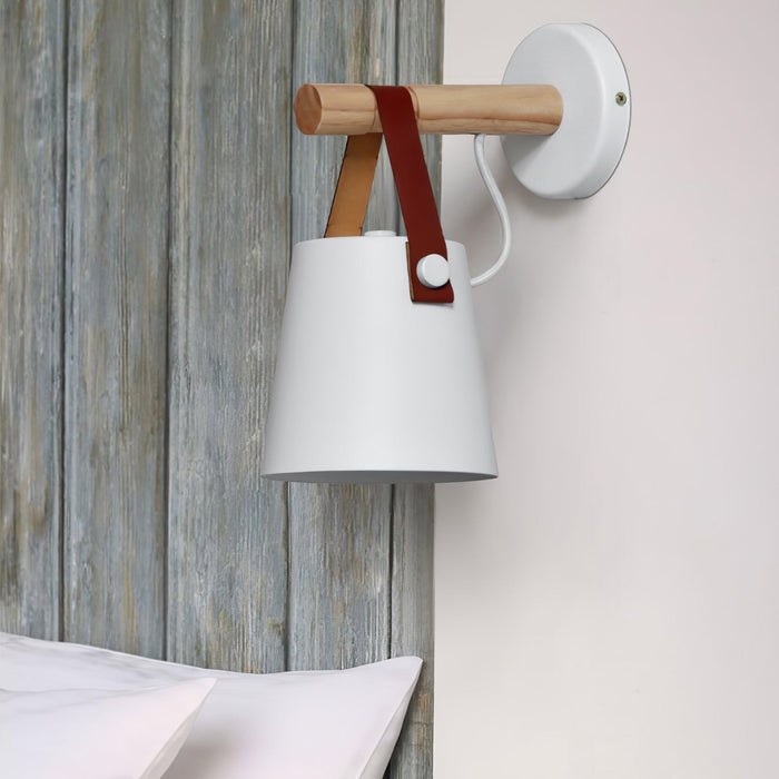 Konische - Wandleuchte aus Holz