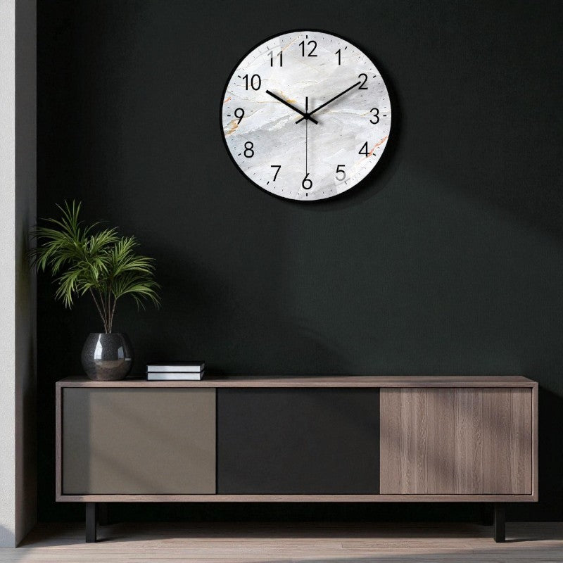 Nachhaltige, minimalistische Wanduhr für stilvolle Zeitangabe