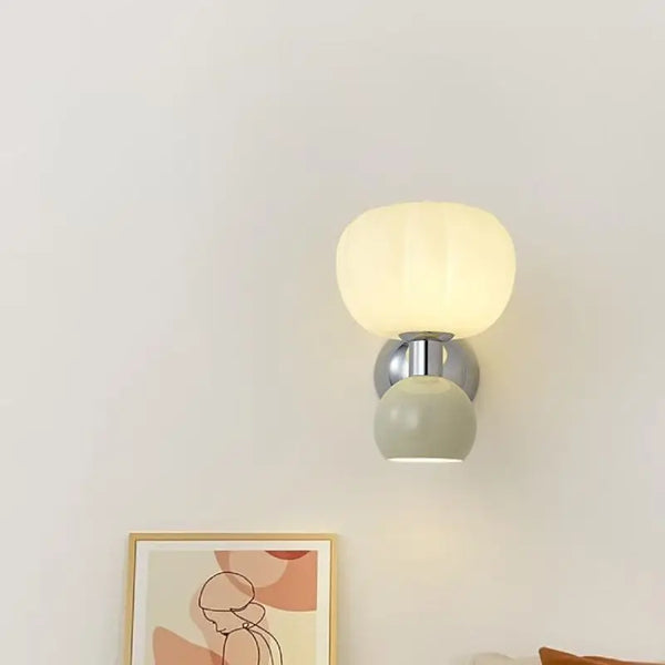 Luara - Moderne LED-Wandleuchte, cremefarbenes Harz