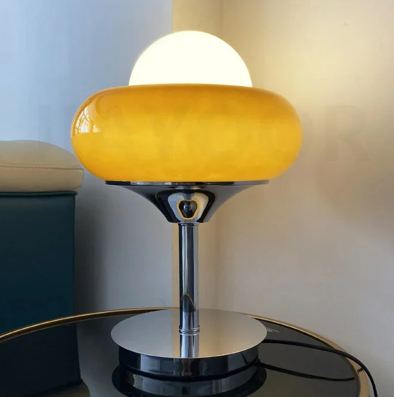 Desko - Bauhaus Vintage Stehlampe im Eierkuchen-Design