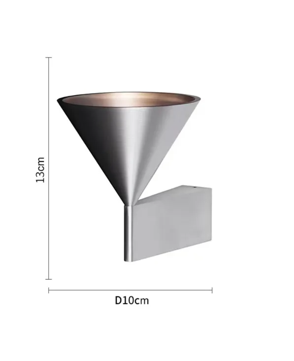 Minimalistische - Wandleuchte aus silberfarbenem Aluminium