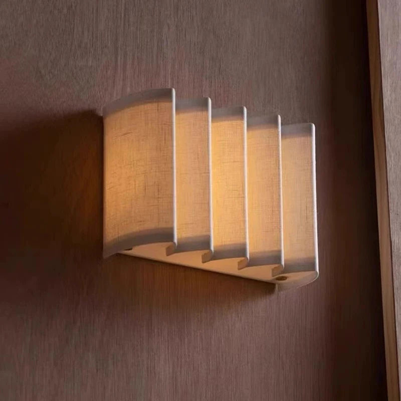 Murano - Wabi-Sabi-Stoffwandleuchte in Weiß mit LED