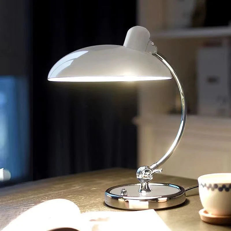 Nestor - Schreibtischlampe mit E27-LED-Leuchtmittel im