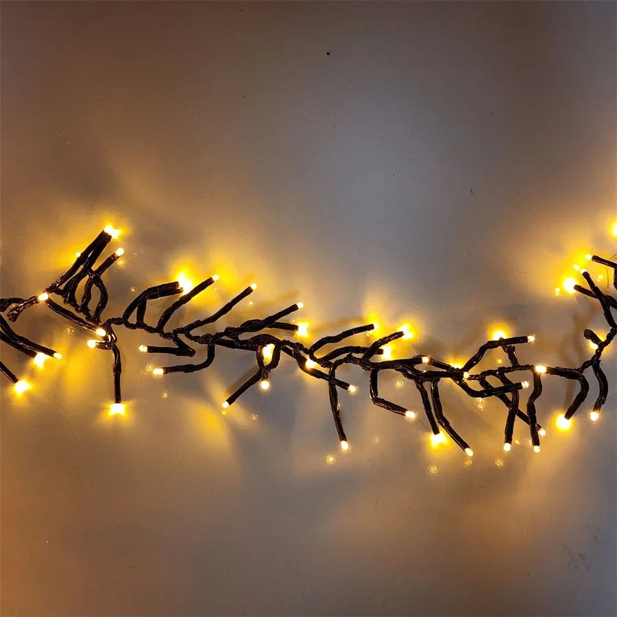 Sparkla - 25 m lange Lichterkette mit 2000 warmweißen LEDs