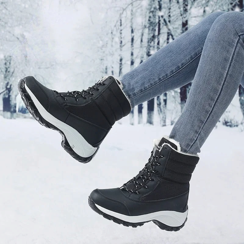 FrostTrek - Damen Winter Schneestiefel mit Plüschfutter und Plateausohle