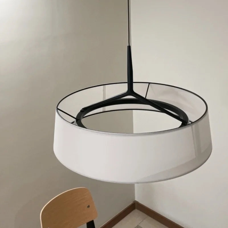 Minimalistische - LED-Pendelleuchte mit Stoffschirm