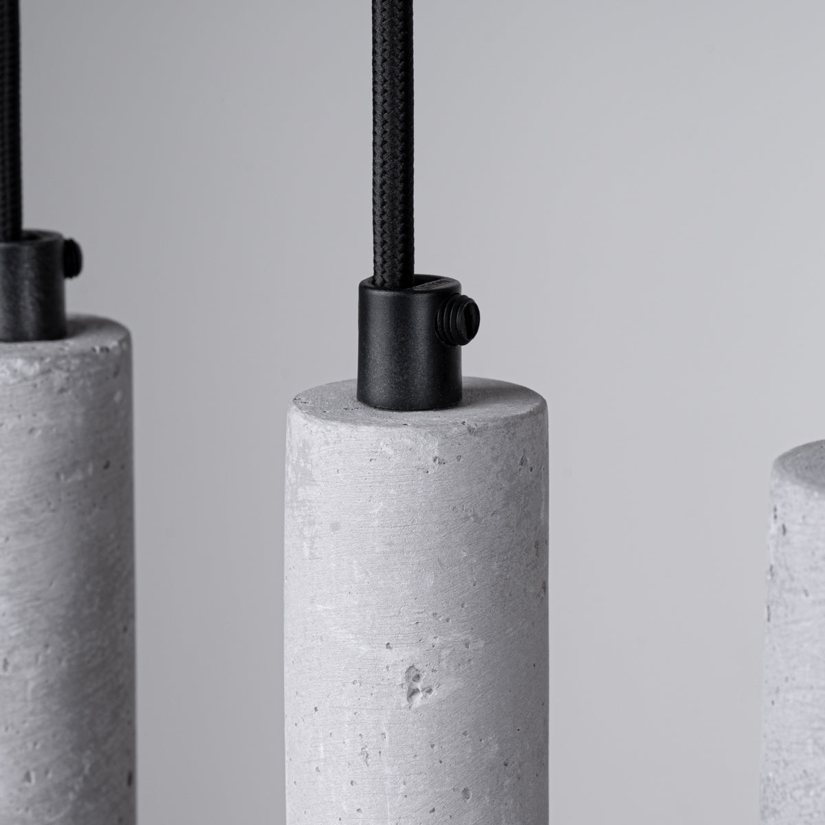 Plafona - Pendelleuchte aus Beton, 5-flammig