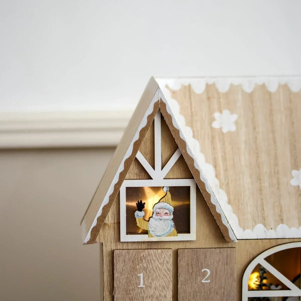 TimberGlow - Adventskalender aus Holz mit LED-Licht