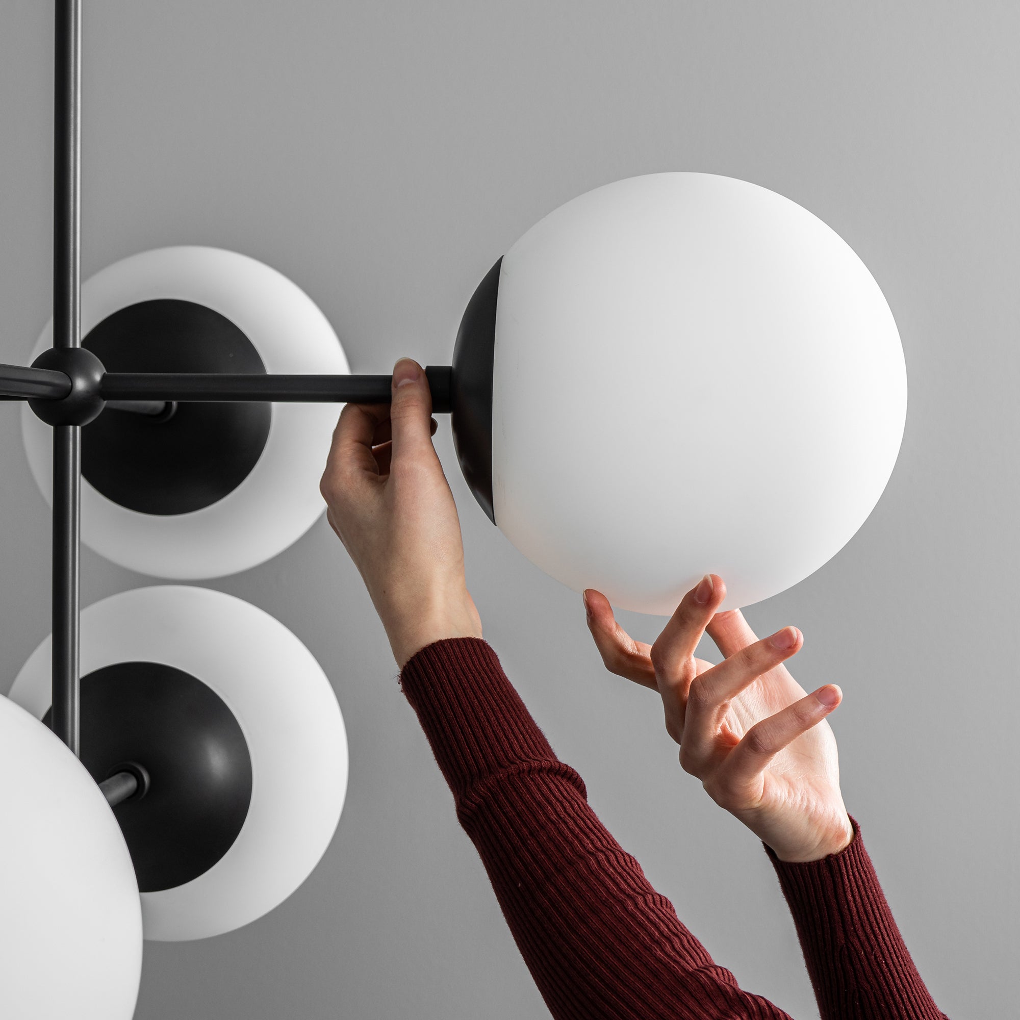 Lineares - Design-Kronleuchter, Metall/Glas