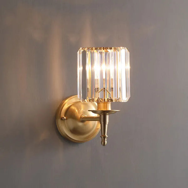 Luzana - Vintage-Kristallwandleuchte aus Messing