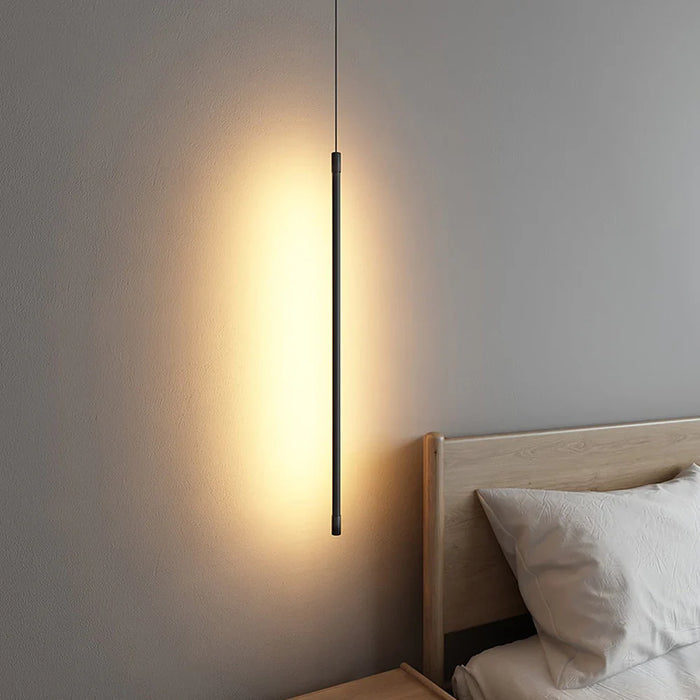 Minimalistische - lange LED-Pendelleuchte aus Aluminium