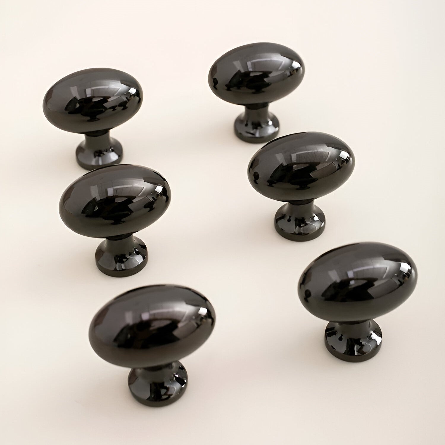 Massive - Messing Schrankknöpfe 34x22 mm
