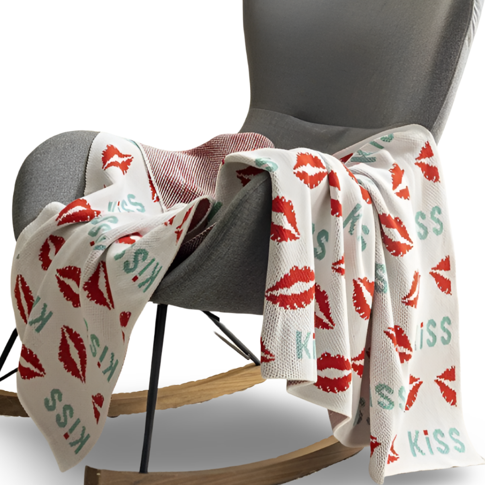 HeartiKnit Plaid - Stilvolle Fleecedecke mit Herzmuster