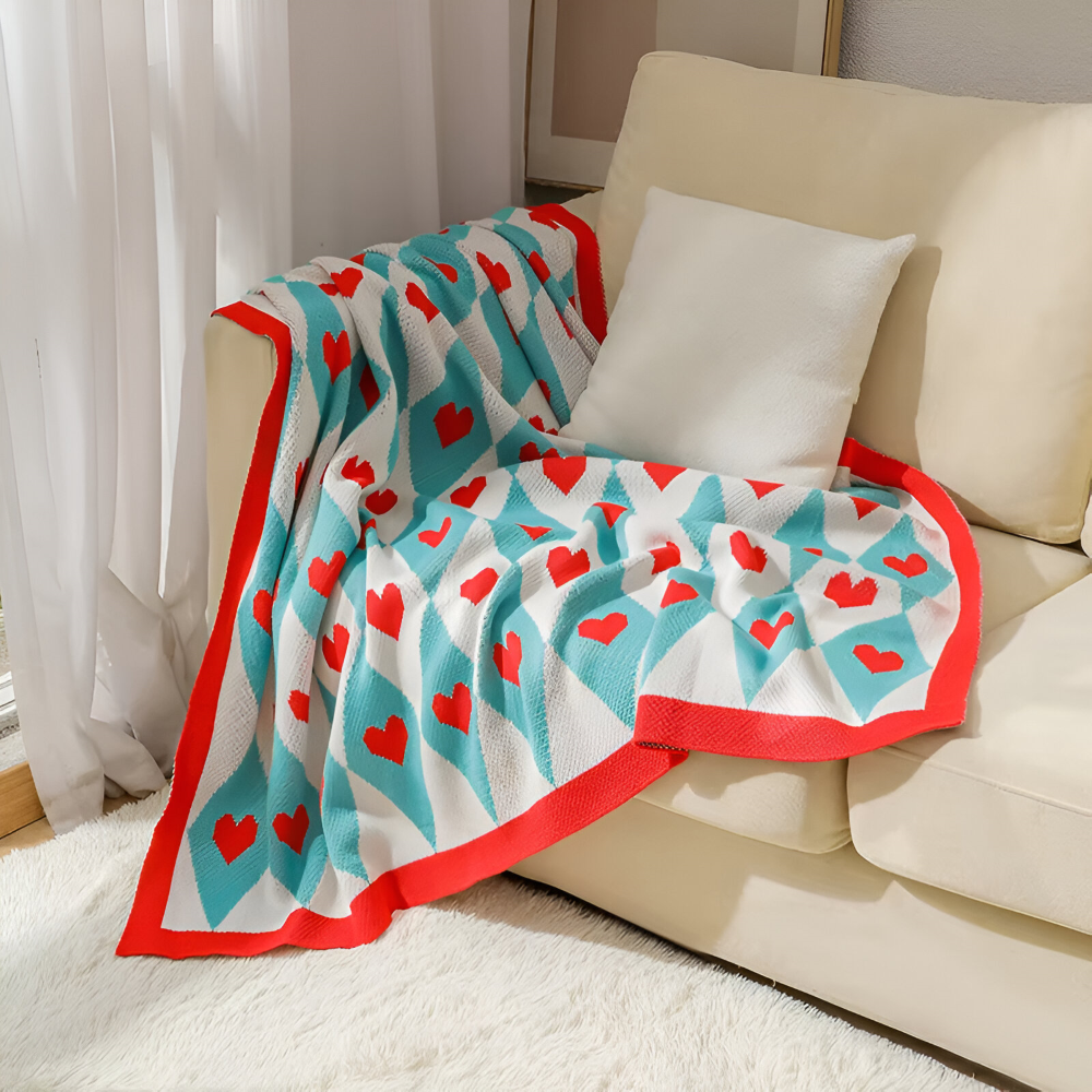 HeartiKnit Plaid - Stilvolle Fleecedecke mit Herzmuster