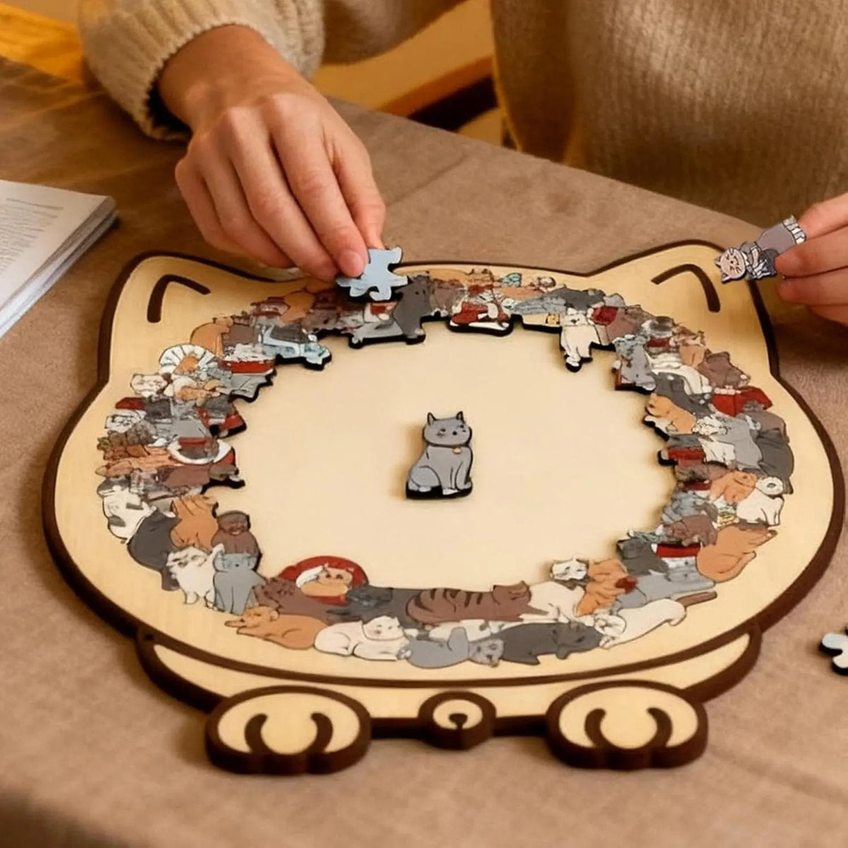 WhiskerWood - 135-teiliges Katzenförmiges Holzpuzzle