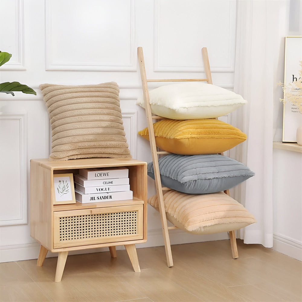 Stylische Gestreifte Plüsch Kissenbezüge – Set von 2 für Sofa- und Schlafzimmerdekoration