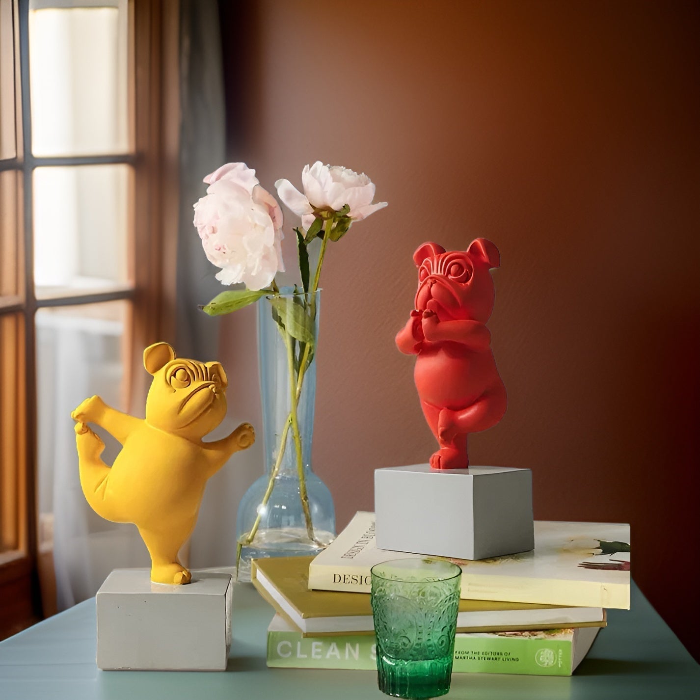 Yoga - Paws - Yoga Bulldogge Figur aus Kunstharz 23–26 cm