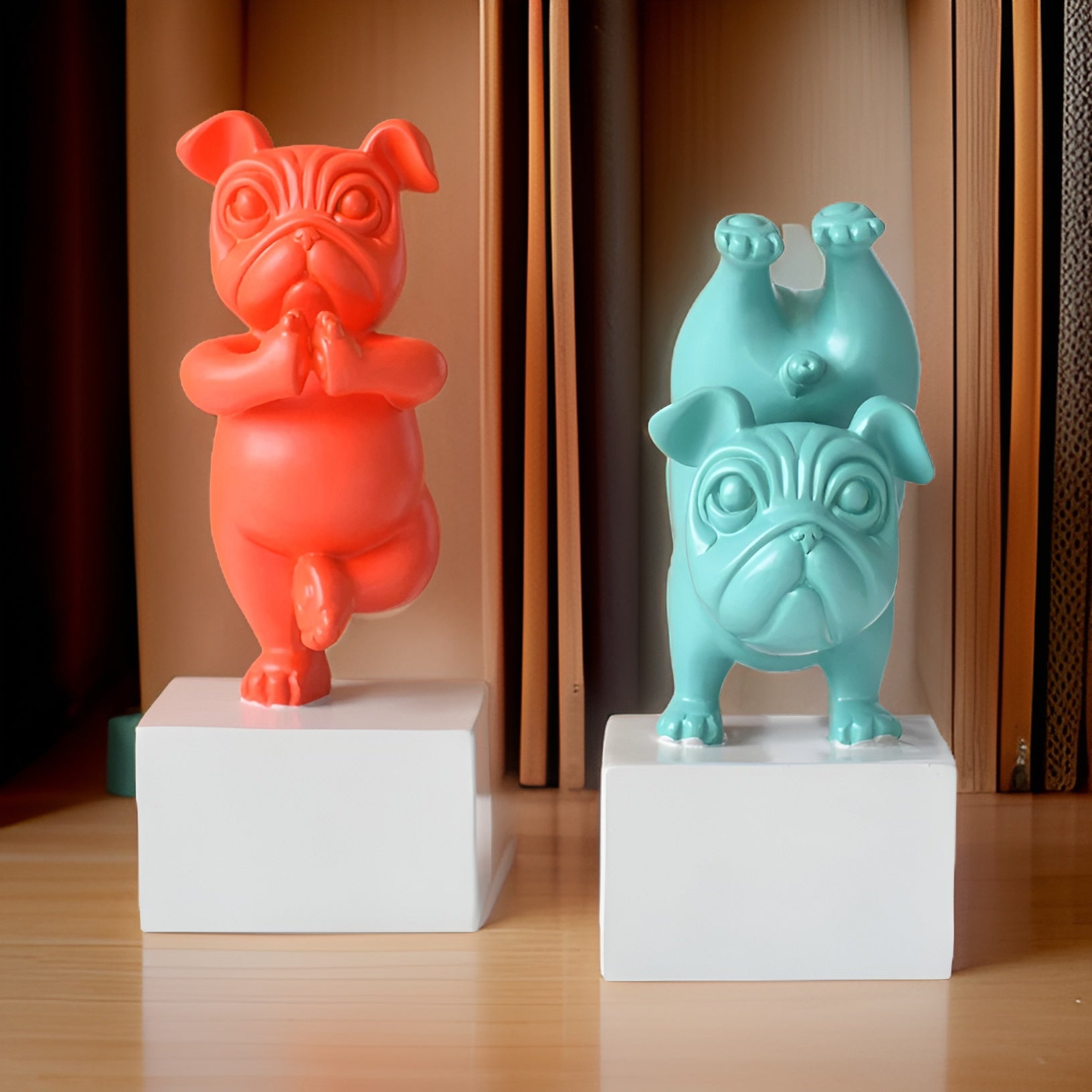 Yoga - Paws - Yoga Bulldogge Figur aus Kunstharz 23–26 cm