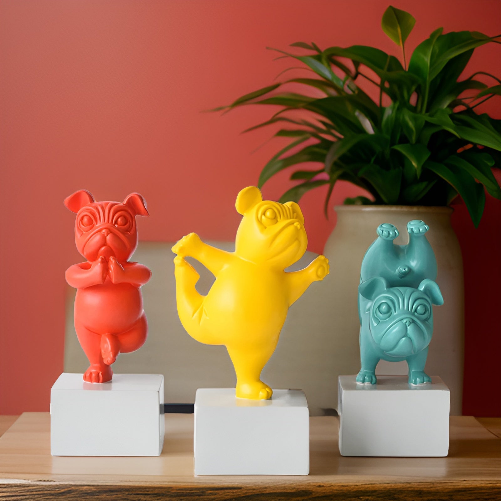 Yoga - Paws - Yoga Bulldogge Figur aus Kunstharz 23–26 cm
