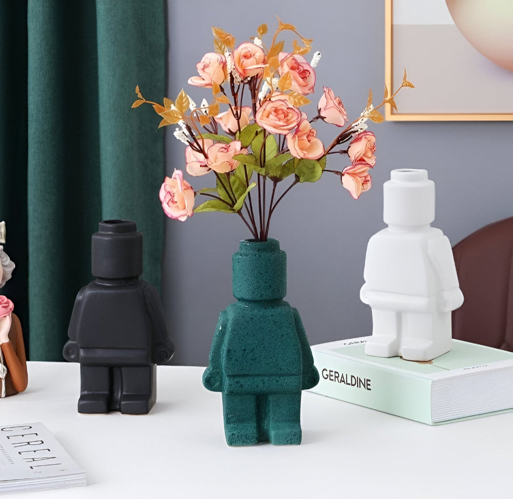 Innovative Gemauerte Pflanzgefäße im Roboterdesign - Dekorativ Lego Ornament für den Innen- und Außenbereich