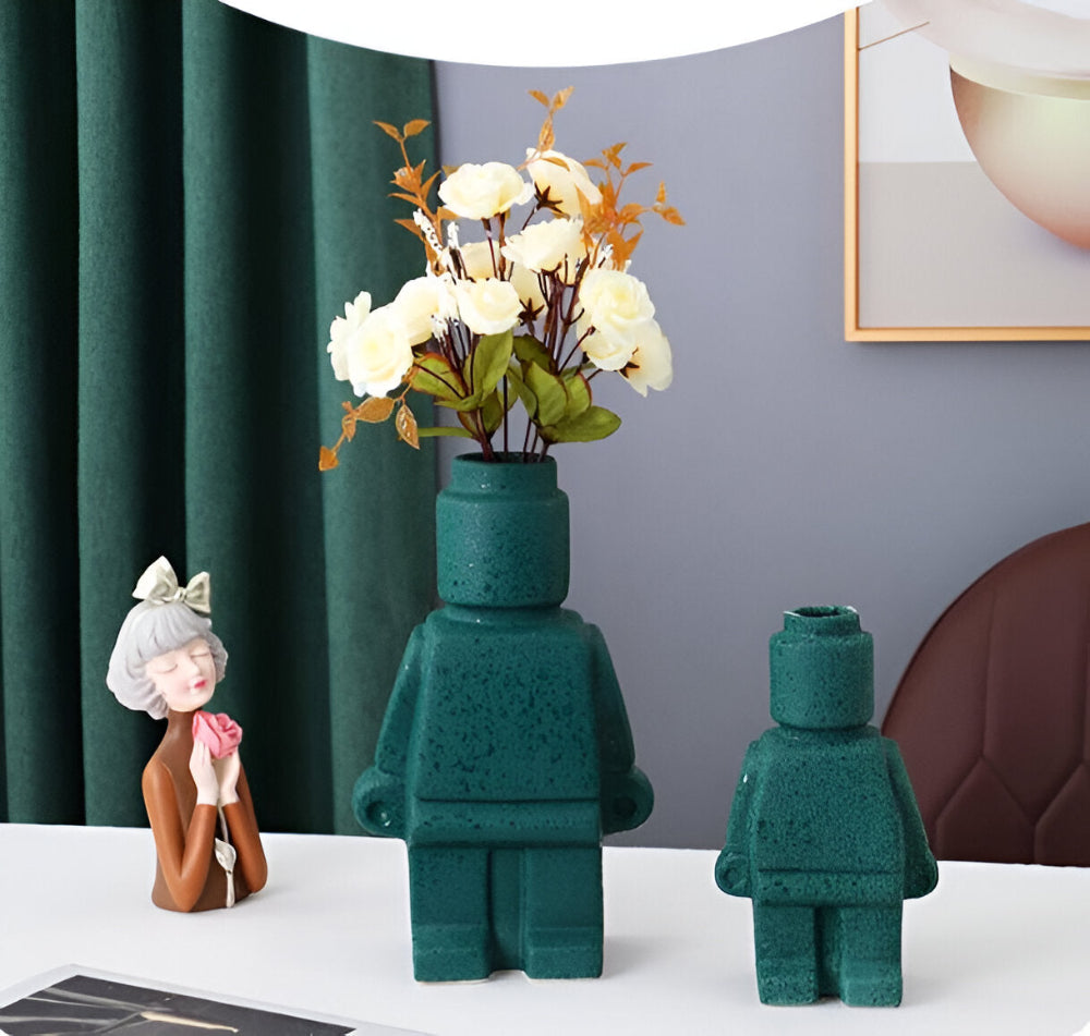 Innovative Gemauerte Pflanzgefäße im Roboterdesign - Dekorativ Lego Ornament für den Innen- und Außenbereich