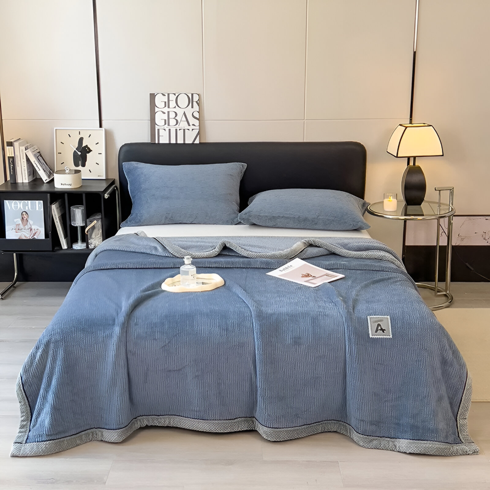 Luxuriöse Samt Polyester Kuscheldecke - Stilvolle Gemusterte Decke