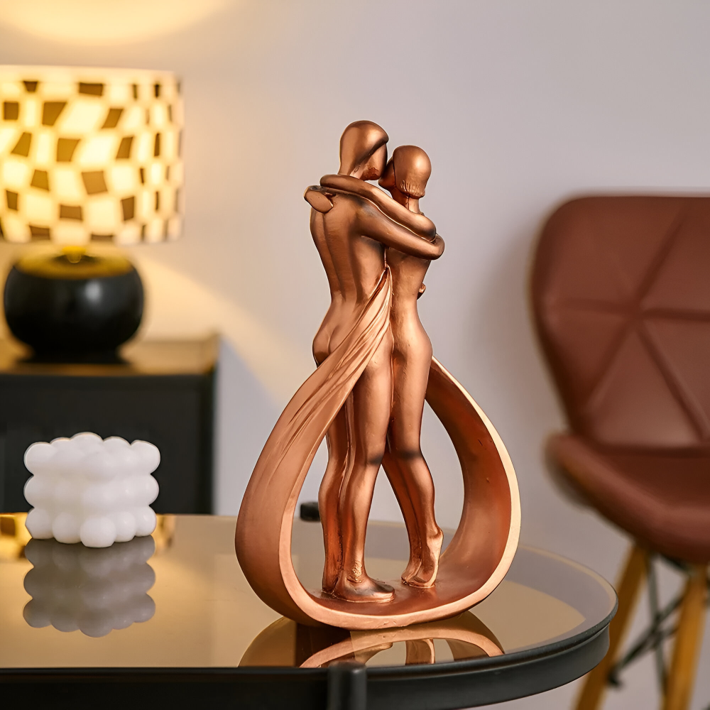 Pärchenfigur - Paar aus Harz rotbronze