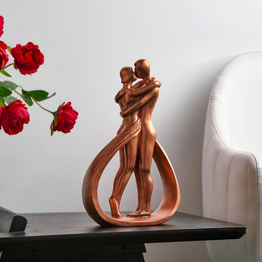 Pärchenfigur - Paar aus Harz rotbronze