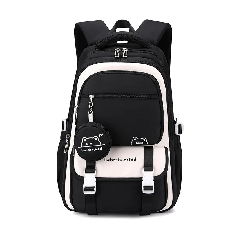 TrekPouch - Rucksack mit mehreren Fächern und abnehmbarer Tasche