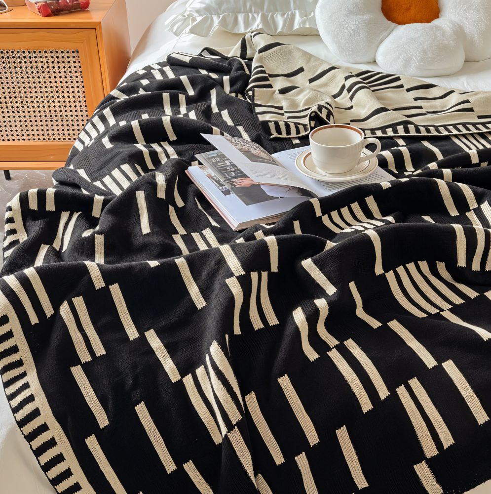 Neutral - Dash Plaid - Schwarz/Beige Strickdecke aus Acryl