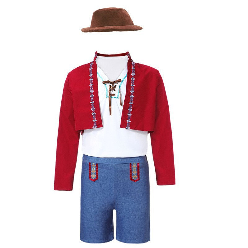 Traditionelles Trachtenoutfit für Jungen mit Hut