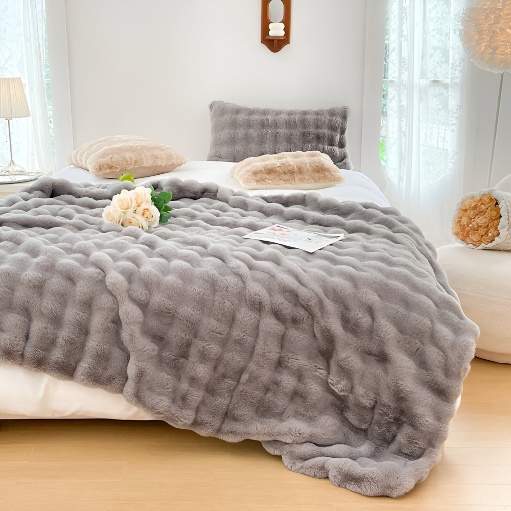 PlushHue - Plaid - Kuscheldecke Kunstfell-Optik superweich &