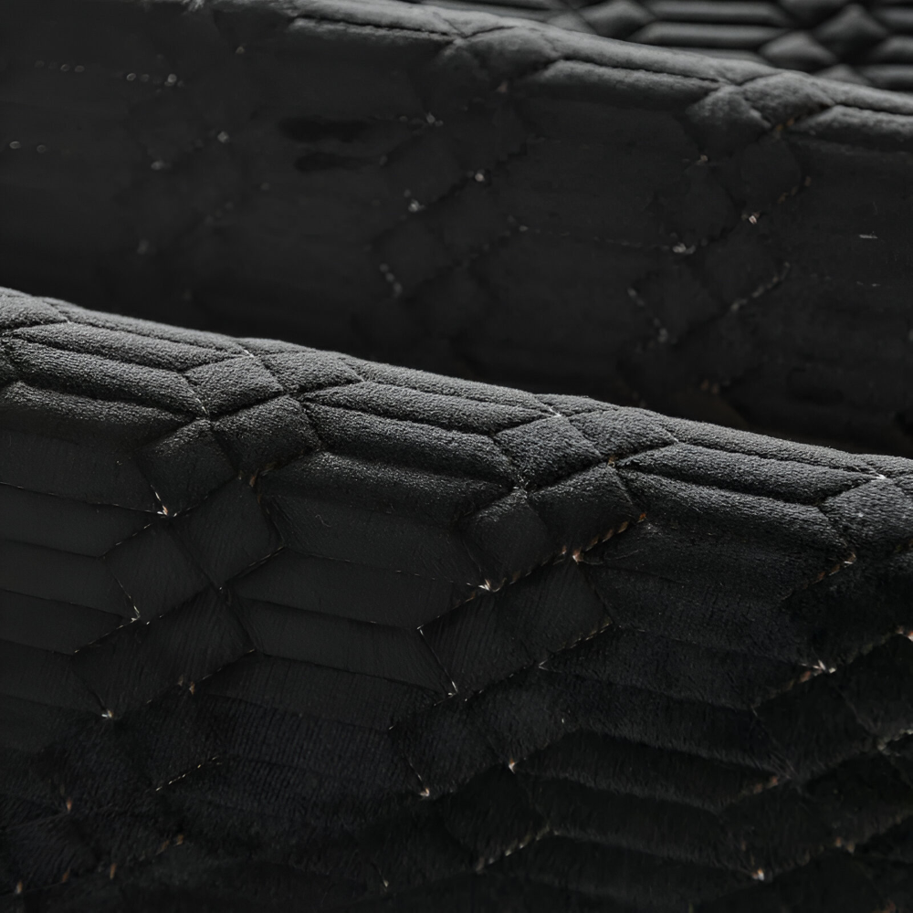Premium Plüschsamt Sofabezug - Stilvoller Schwarzer Sofabezug mit Anti-Rutsch Beschichtung & Geometrisches Muster