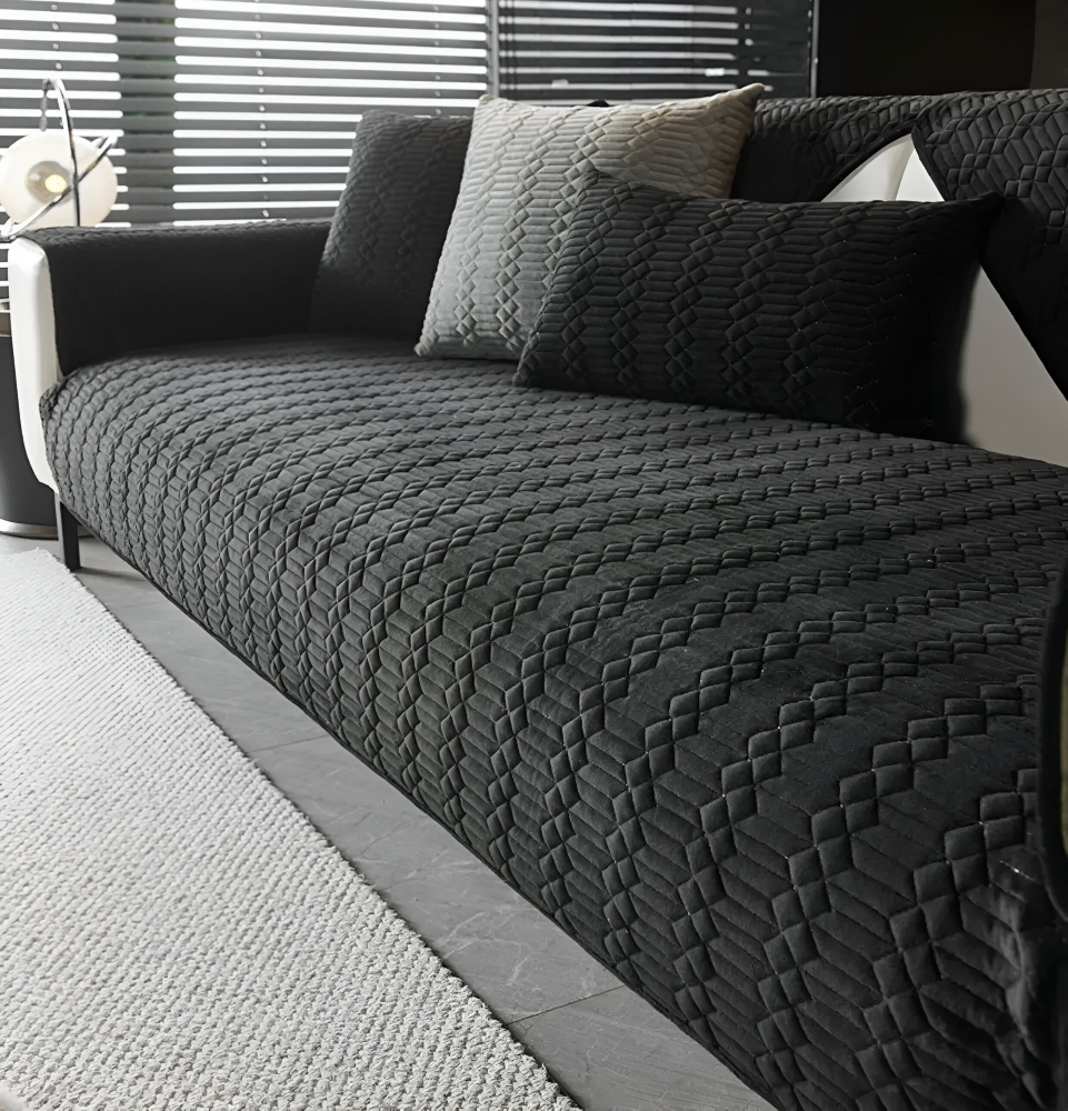 Premium Plüschsamt Sofabezug - Stilvoller Schwarzer Sofabezug mit Anti-Rutsch Beschichtung & Geometrisches Muster