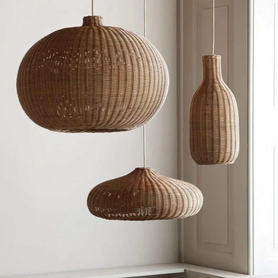 Handgeflochtene - Rattan-Pendelleuchte in Boho-Beige