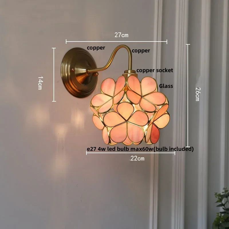 Mureto - Wandleuchte aus Klarglas mit Kupferfuß und