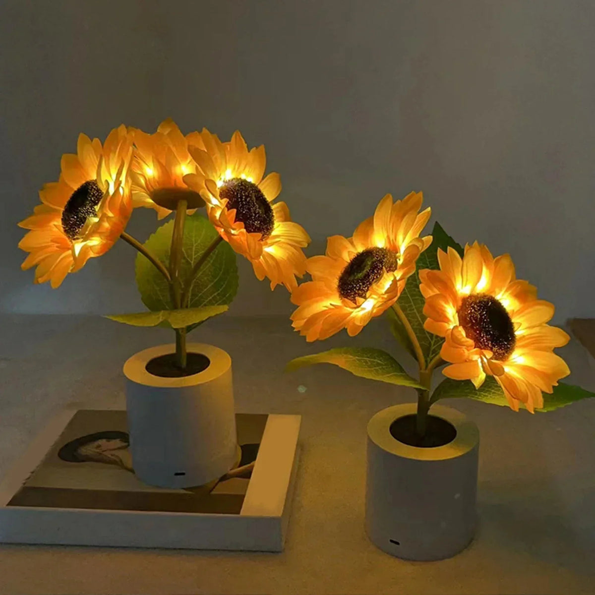 Sunbluma – Tischlampe mit 3D-Sonnenblumendesign und LED-Licht