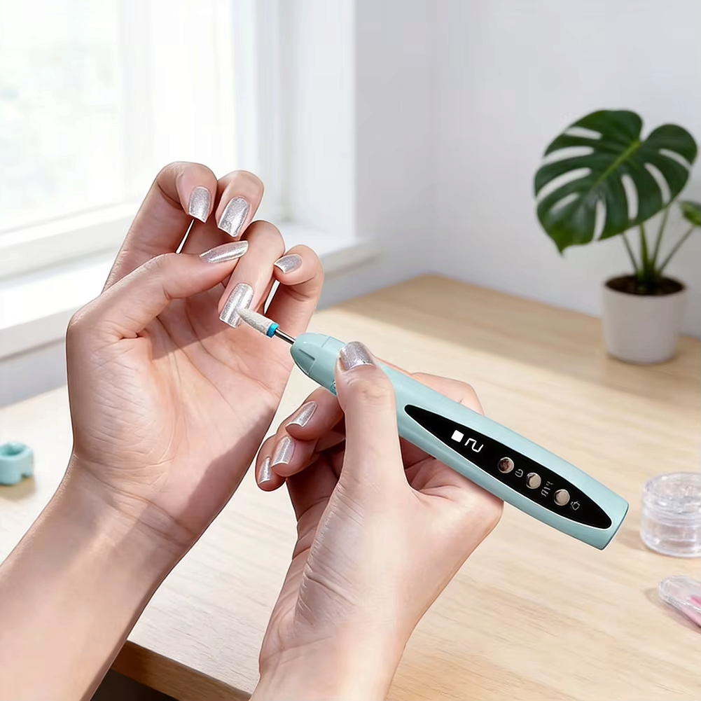 LumiNail - 2-in-1 Nagelfräser und UV-Gel-Lampe zur Nagelformung und Gelhärtung