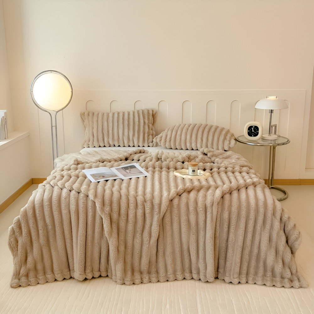 Fleece - Kuscheldecke gestreift aus Polyester