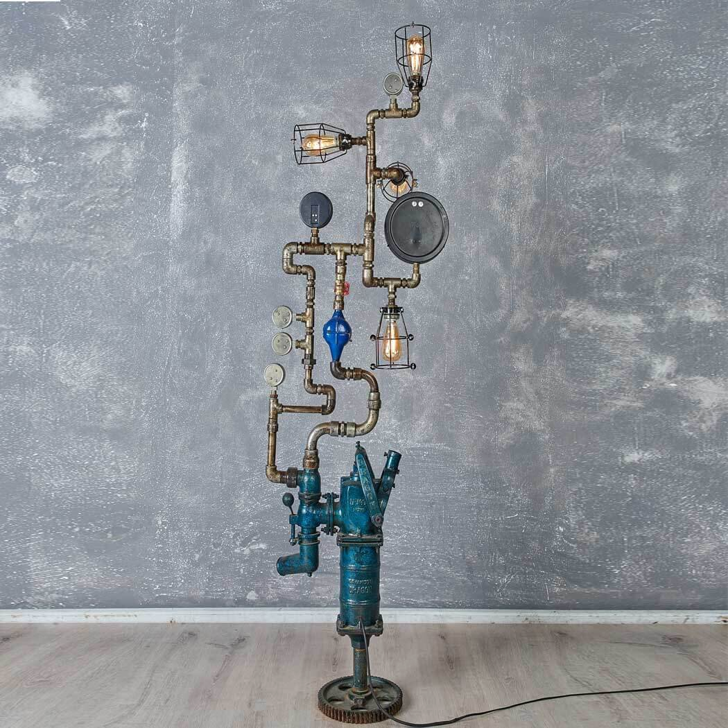 Golden - Pigs - Hohe, spektakuläre Wasserpumpenlampe