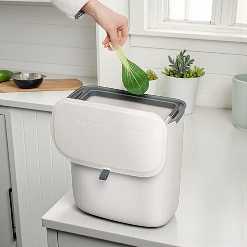 Kompakter und praktischer Küchenabfallbehälter für einfache und hygienische Reinigung