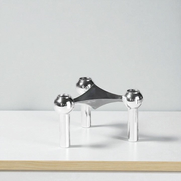 Molekulare Eleganz Kerzenständer modernes Design stilvolle Wohnkultur Herzstück