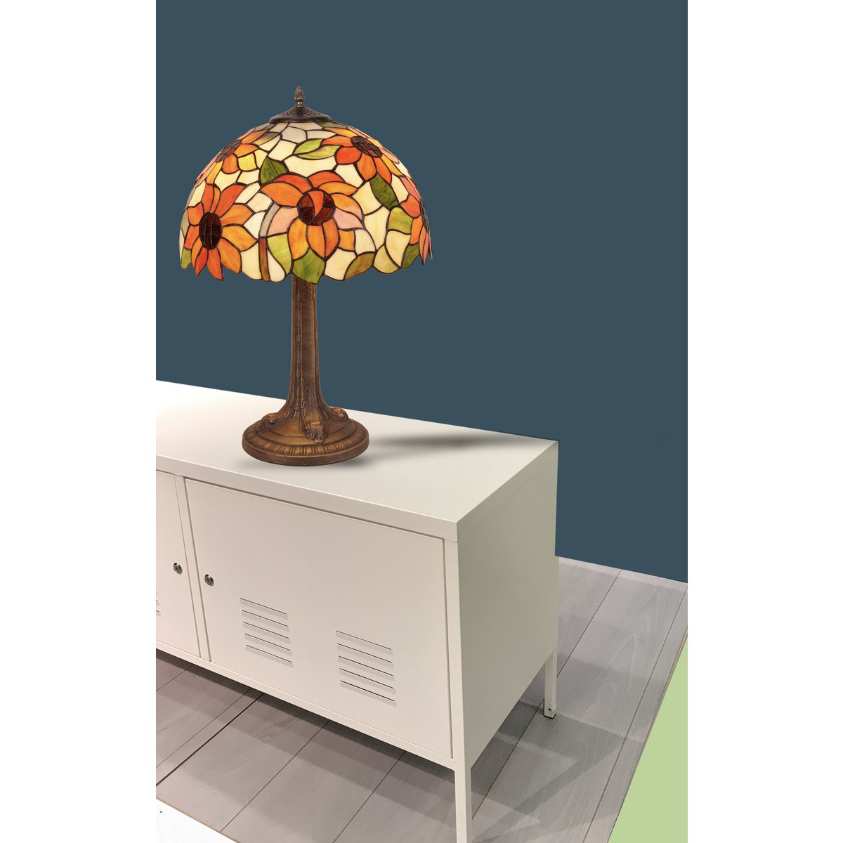 Alexandra - Lighting - Foma Tischleuchte mit Tiffany-Schirm