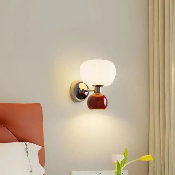 Luara - Moderne LED-Wandleuchte, cremefarbenes Harz