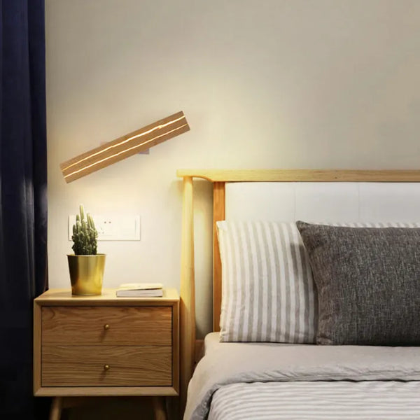 Lumera - LED-Wandleuchte in Holzoptik mit Rissmuster